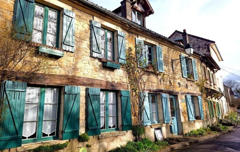 Hiking Adventure in Van Gogh's footsteps (6 miles walk)